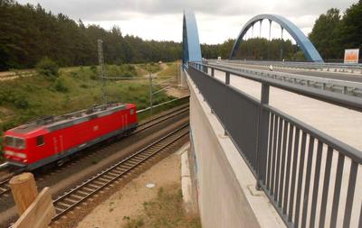 Mangel Absturzsicherung Brücke Dannenwalde B 96