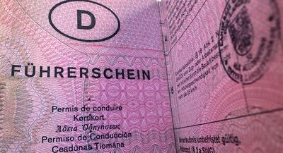 Führerschein rosa Papier